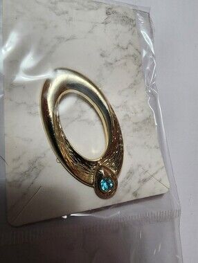 VTG Gerry’s Gold Tone Oval Brooch Blue Rhinestone Open Circle Pin